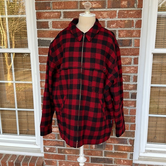 L.L. Bean Men's Maine Guide Zip-Front Jac-Shirt with PrimaLoft - Picture 3 of 12